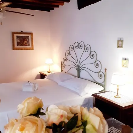 Holiday home Rustico Degli Ulivi Vallecchia